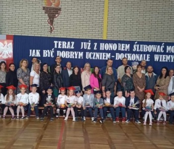 Pasowanie na ucznia w SP w Radoszkach